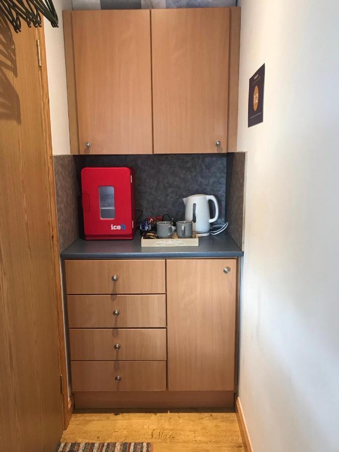 Exclusive Private Double Room, En-Suite Wet Room Private Entrance Forres Εξωτερικό φωτογραφία
