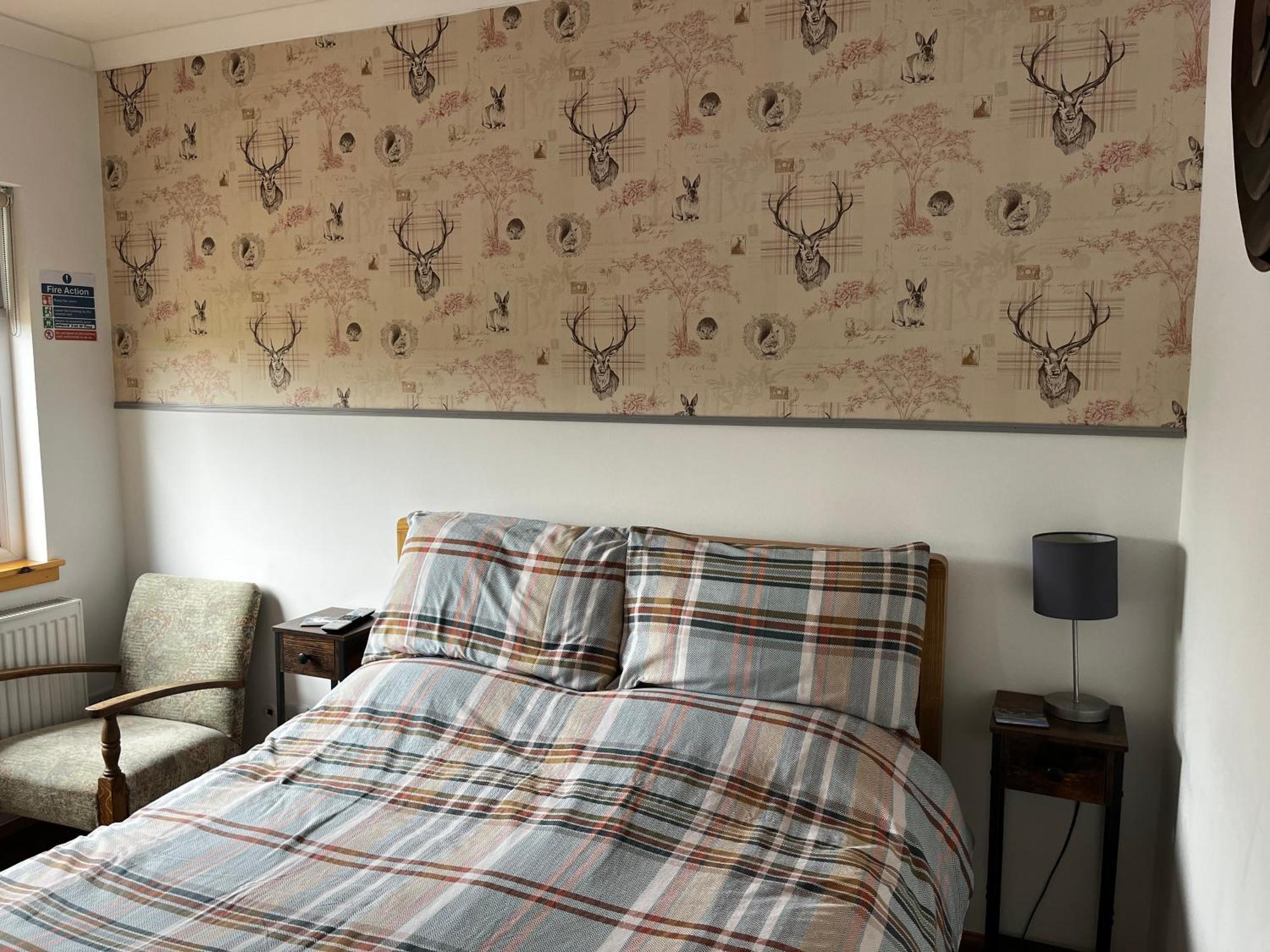 Exclusive Private Double Room, En-Suite Wet Room Private Entrance Forres Εξωτερικό φωτογραφία