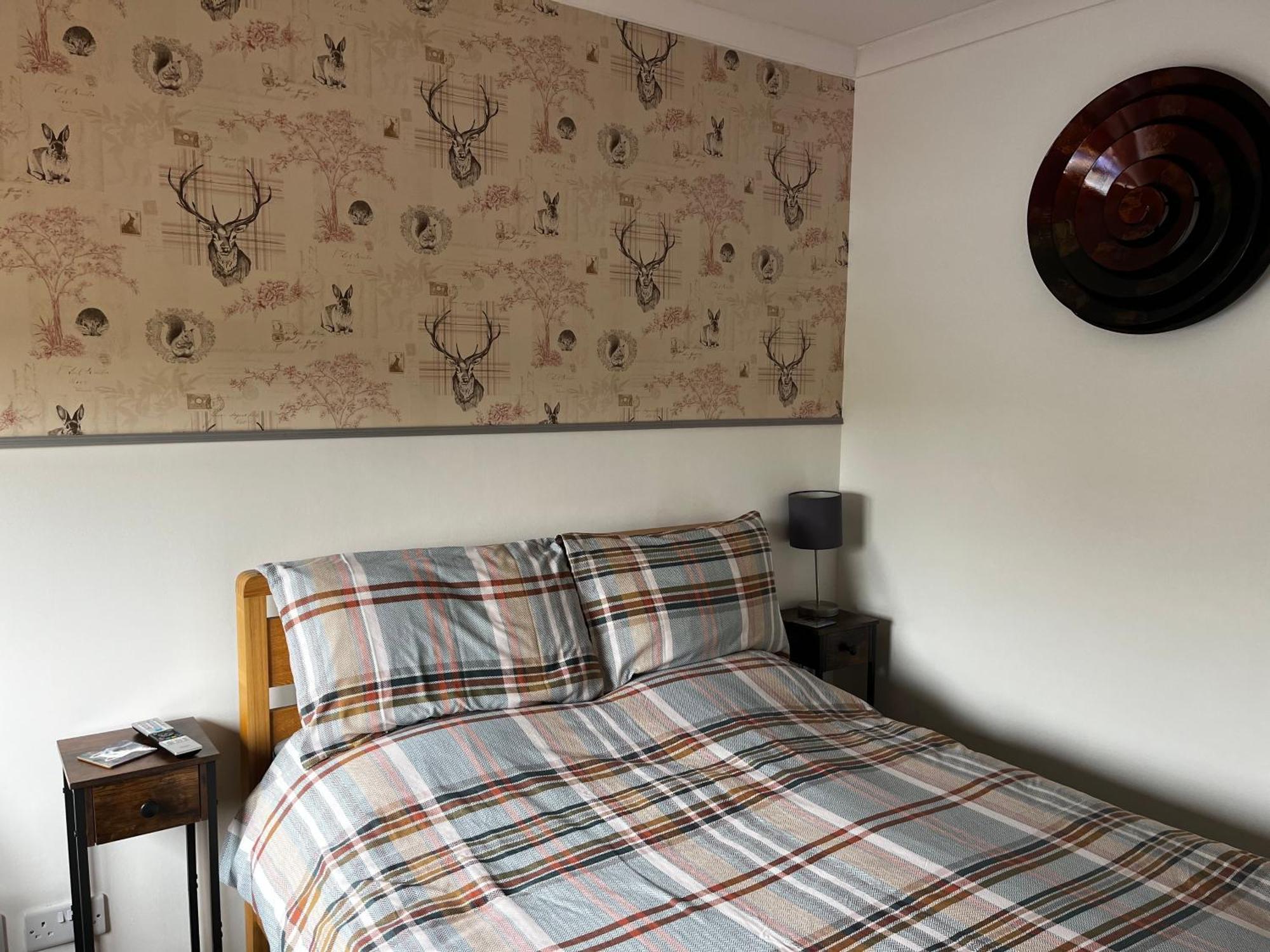 Exclusive Private Double Room, En-Suite Wet Room Private Entrance Forres Εξωτερικό φωτογραφία